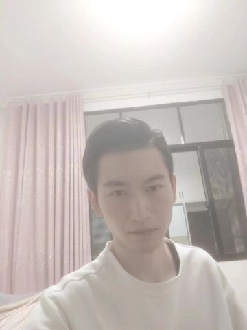 Bạn Nam Deng 邓 Độc thân 26 tuổi Tìm người để kết hôn ở Busan, Hàn Quốc