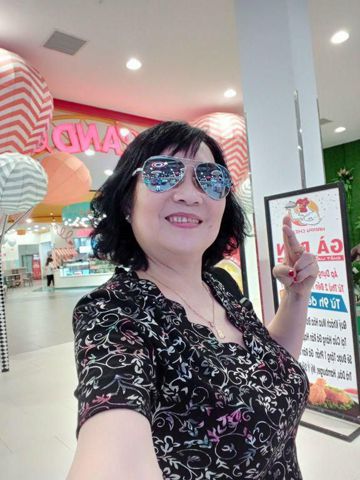 Bạn Nữ LoThu Hằng Ở góa 56 tuổi Tìm người yêu lâu dài ở Quận 3, TP Hồ Chí Minh