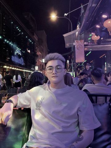 Bạn Nam Trung Độc thân 25 tuổi Tìm bạn bè mới ở Quận 3, TP Hồ Chí Minh