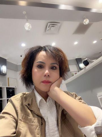 Bạn Nữ Emily Ở góa 56 tuổi Tìm người yêu lâu dài ở Florida, Mỹ